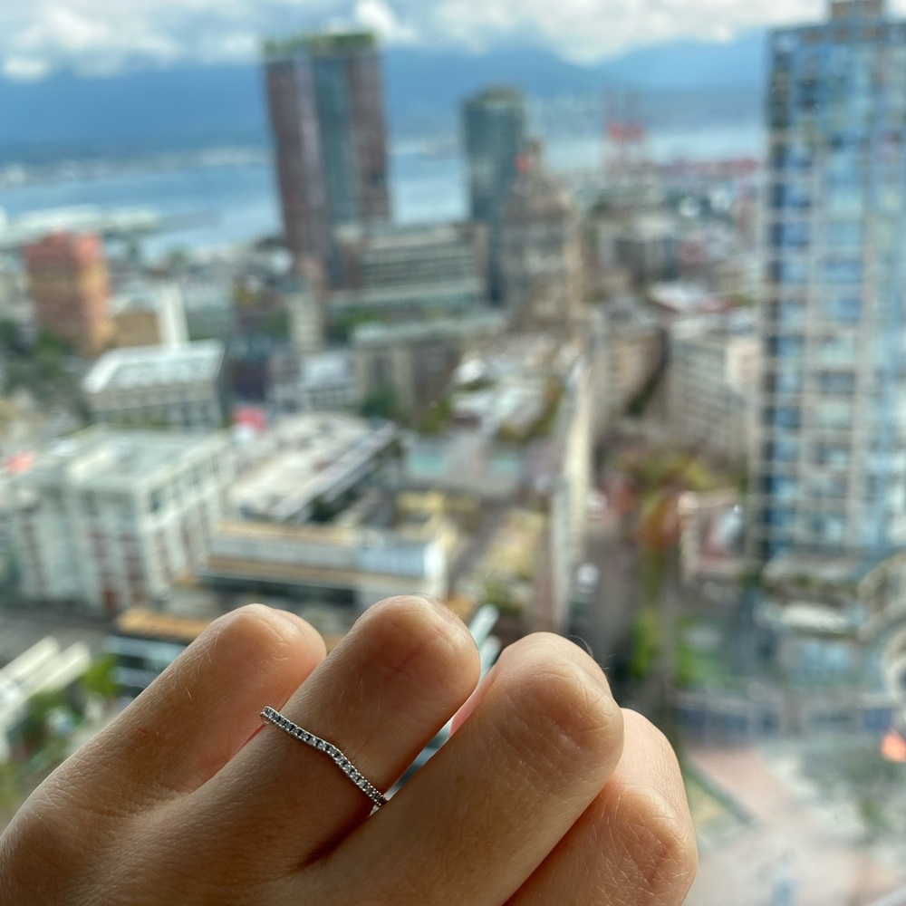 Diamond ring - Picture 2 of 4